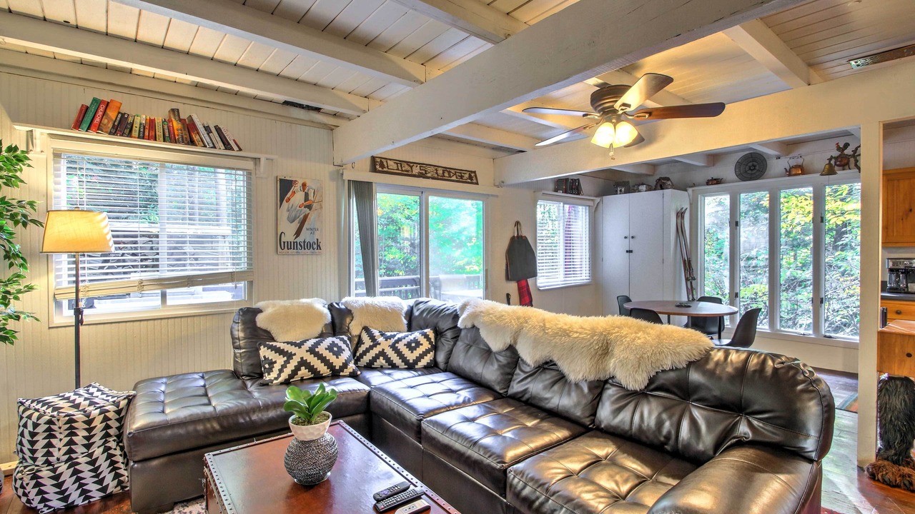 Photo of Livingroom in Gilford