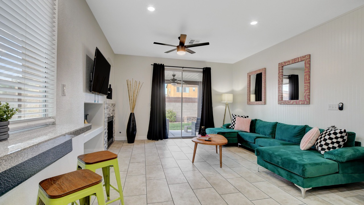 Photo of Livingroom in Silverado Ranch