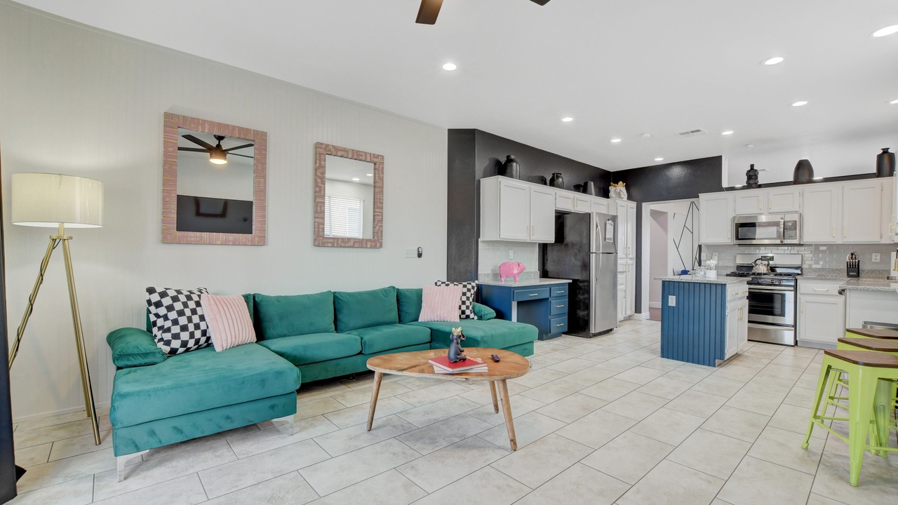 Photo of Livingroom in Silverado Ranch