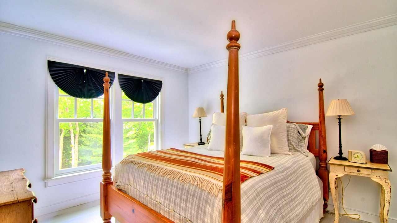 Photo of Bedroom in Wainscott