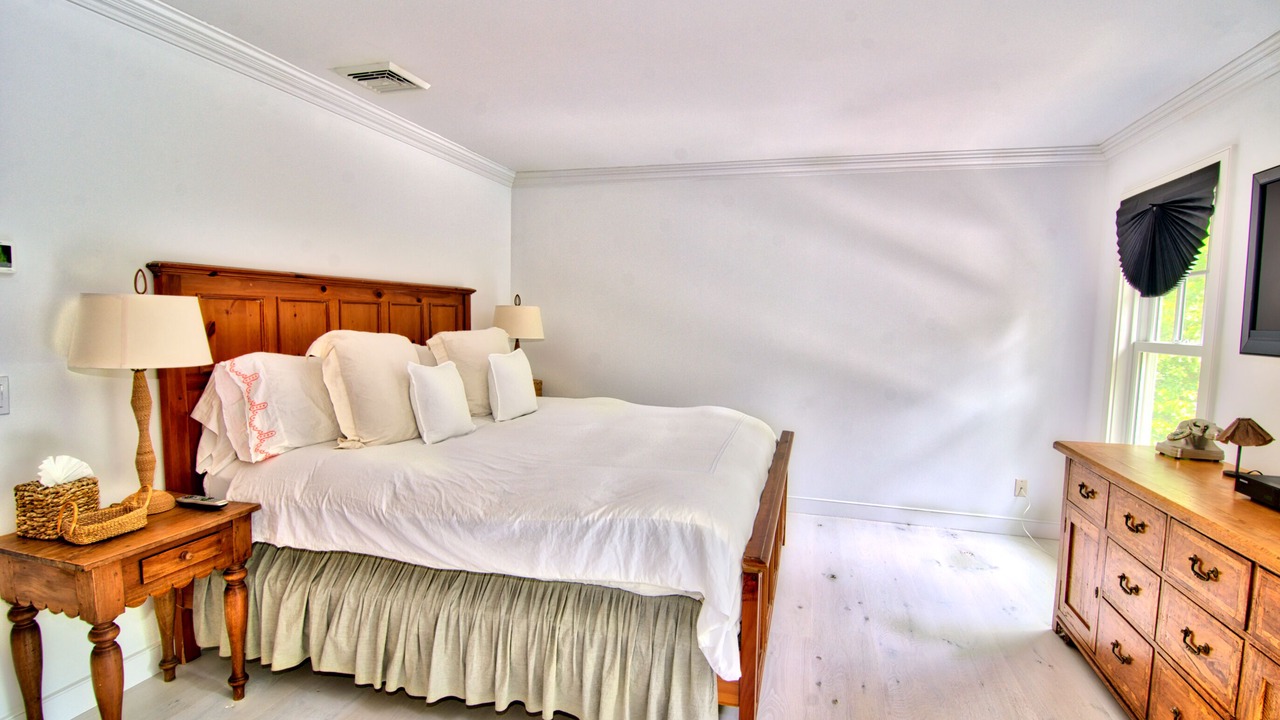 Photo of Bedroom in Wainscott