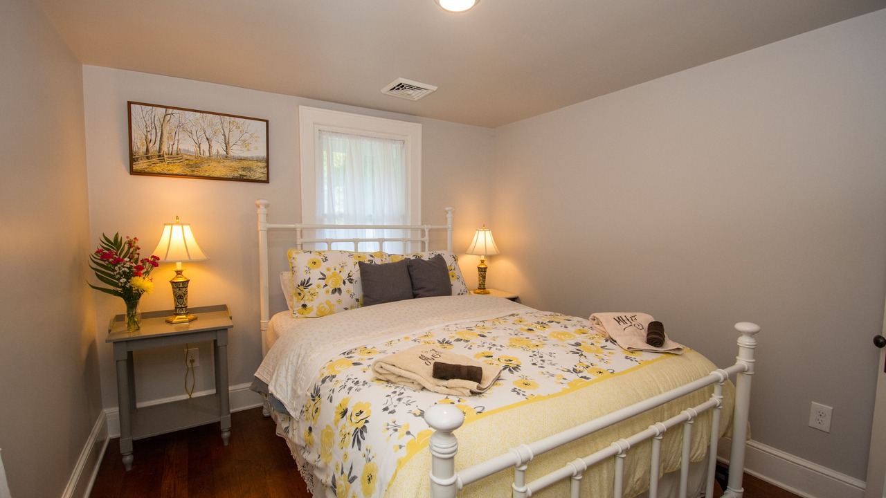 Photo of Bedroom in Lewisburg
