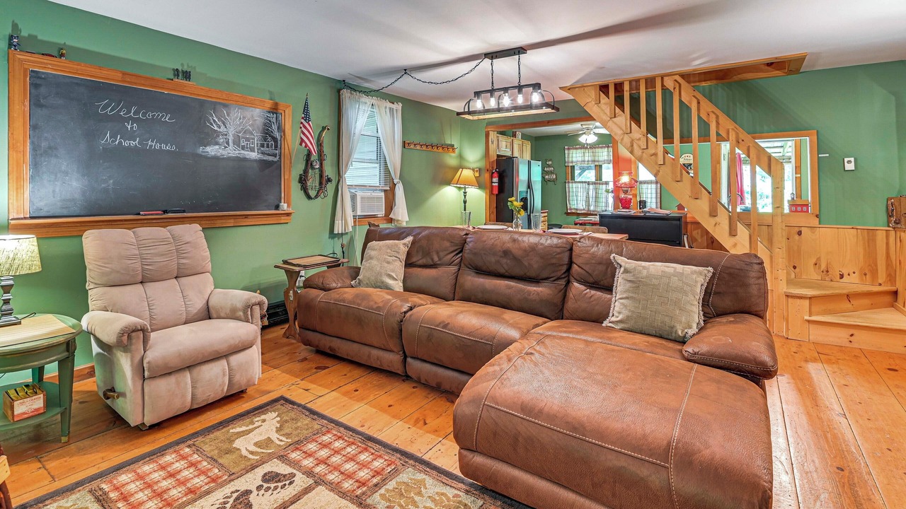 Photo of Livingroom in North Creek
