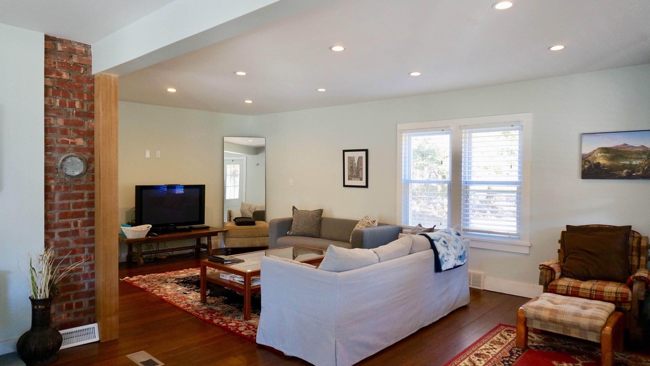 Photo of Bedroom in Jewett Center