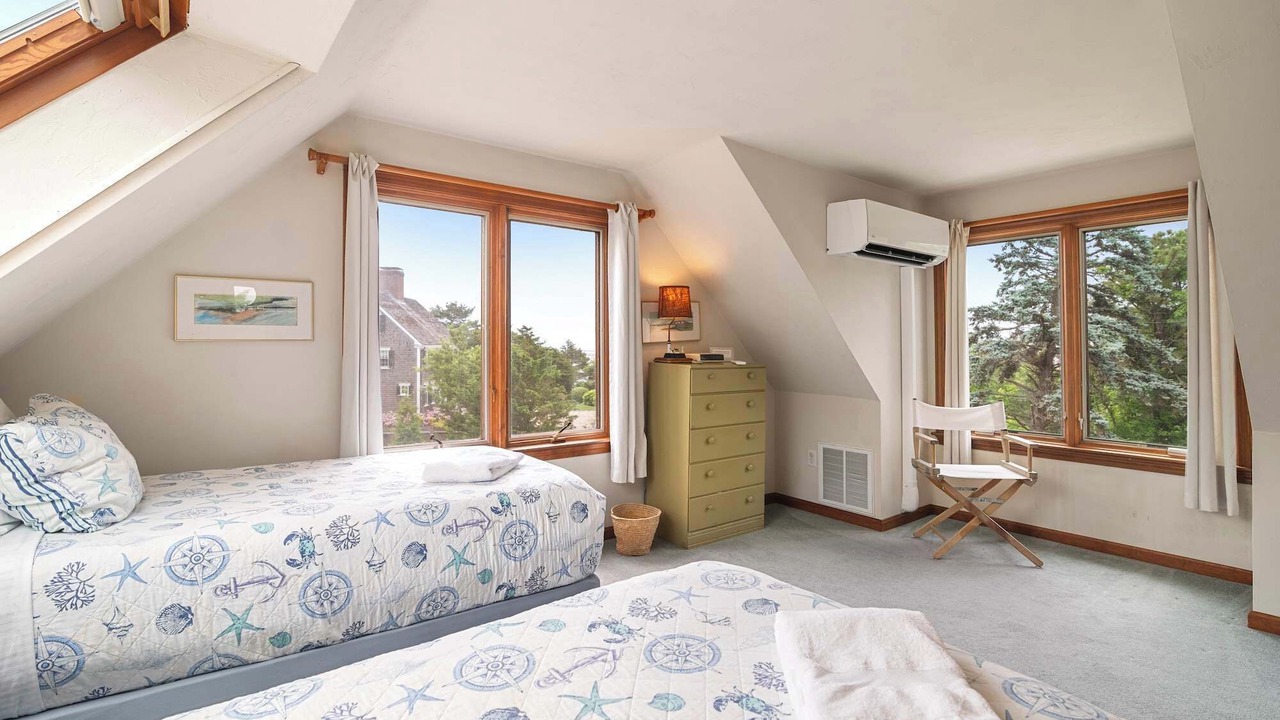 Photo of Bedroom in East Orleans