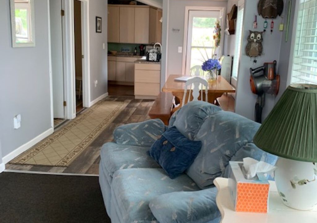 Photo of Livingroom in Jamestown West