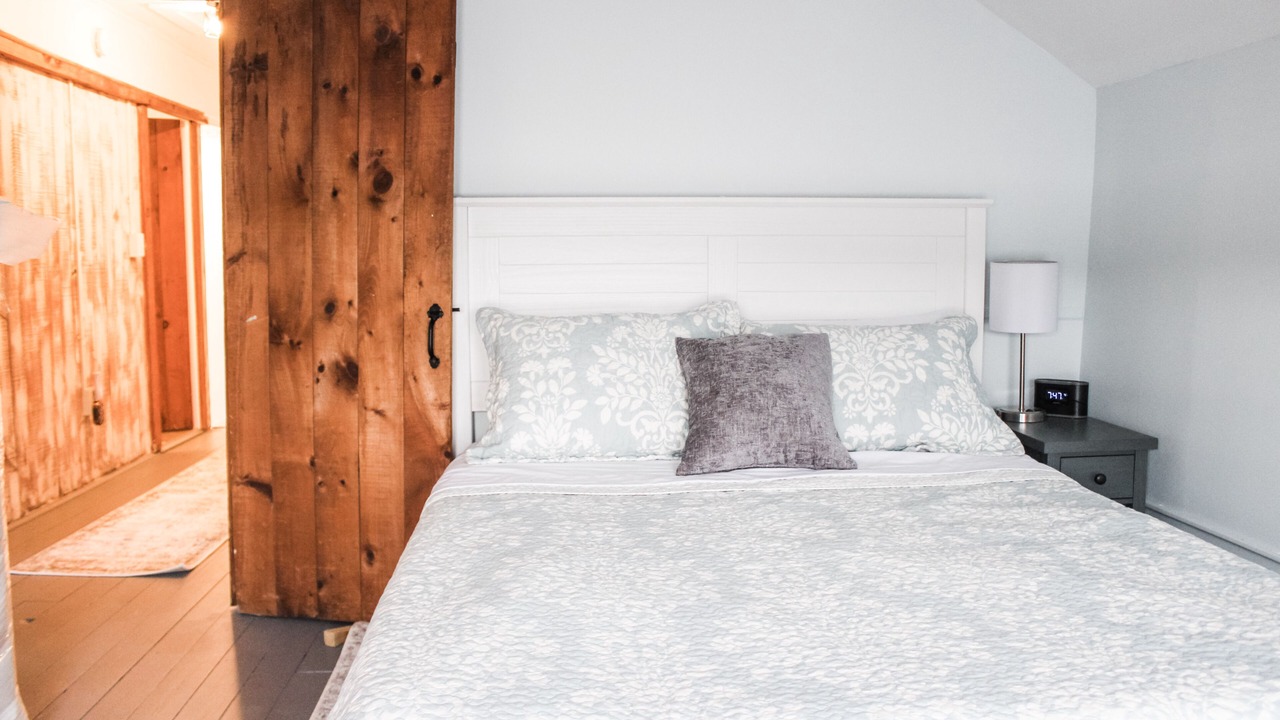 Photo of Bedroom in Cooperstown - Otsego Lake