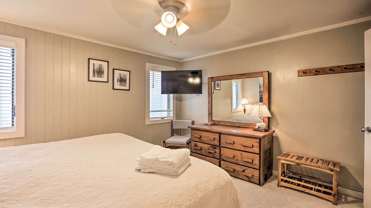 Photo of Bedroom in Snowshoe