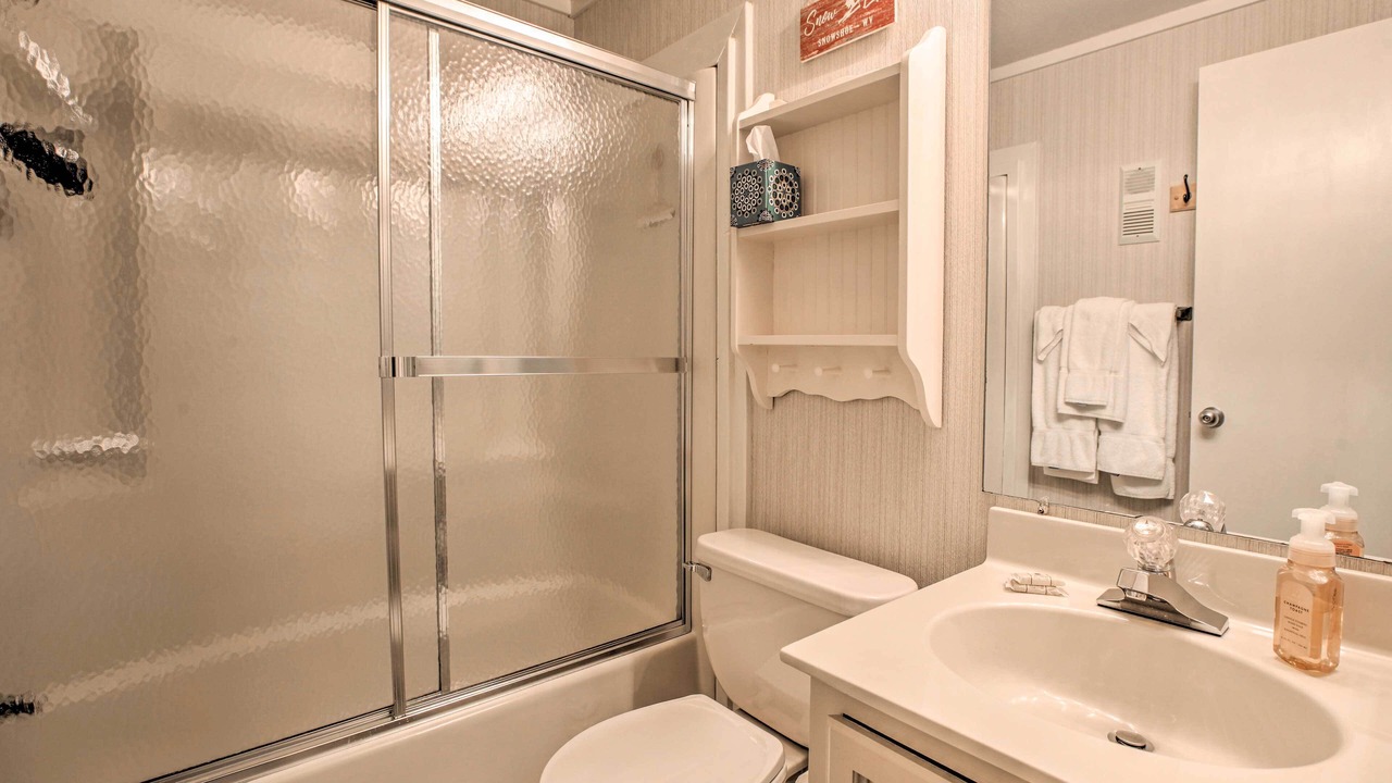 Photo of Bathroom in Snowshoe