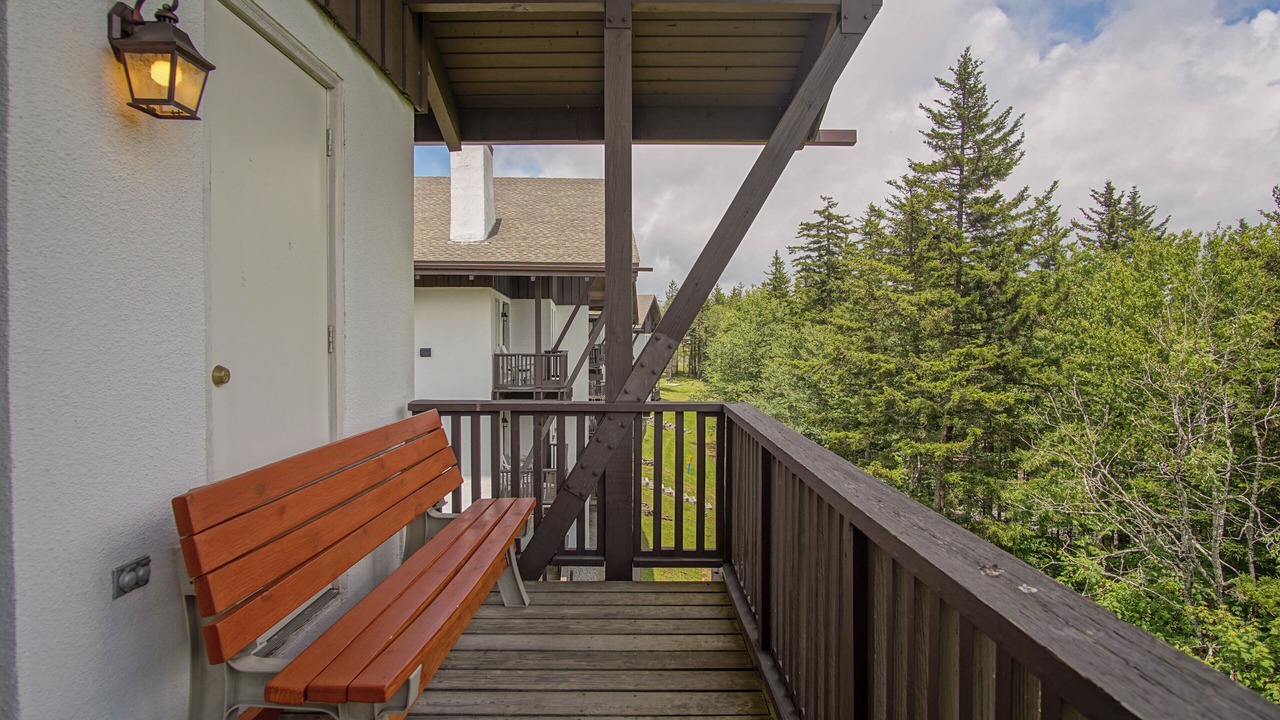 Photo of Patio Balcony in Snowshoe