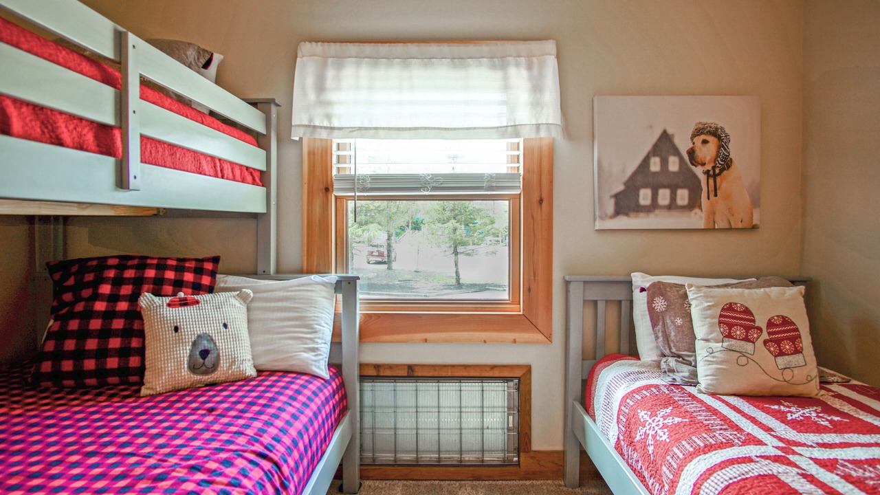 Photo of Bedroom in Snowshoe