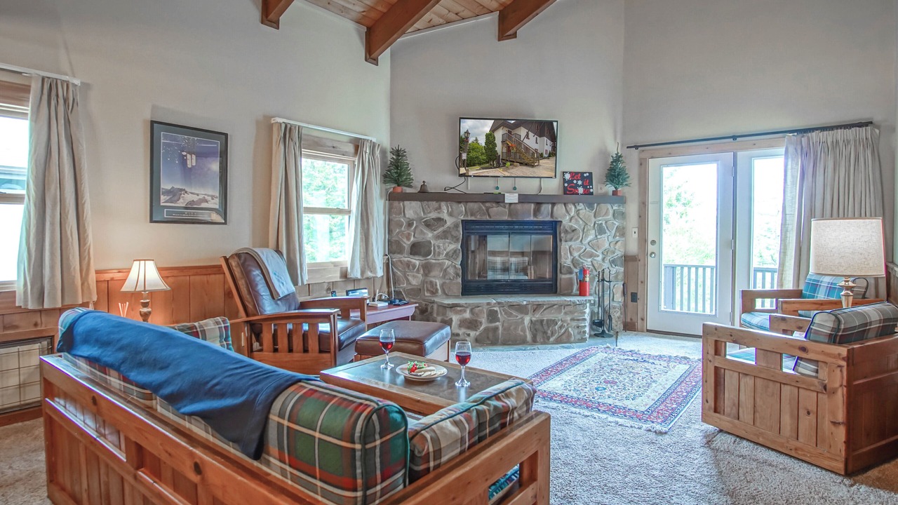 Photo of Bedroom in Snowshoe