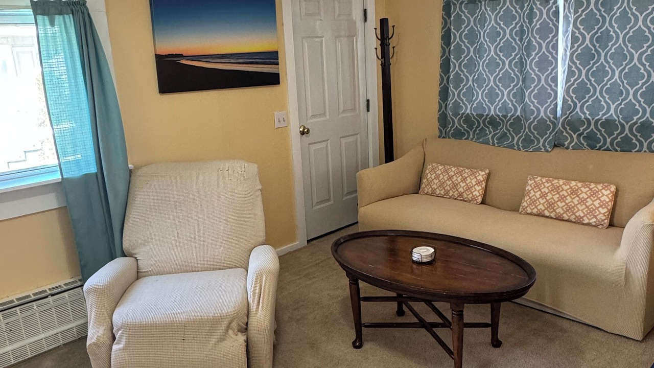 Photo of Livingroom in Hampton