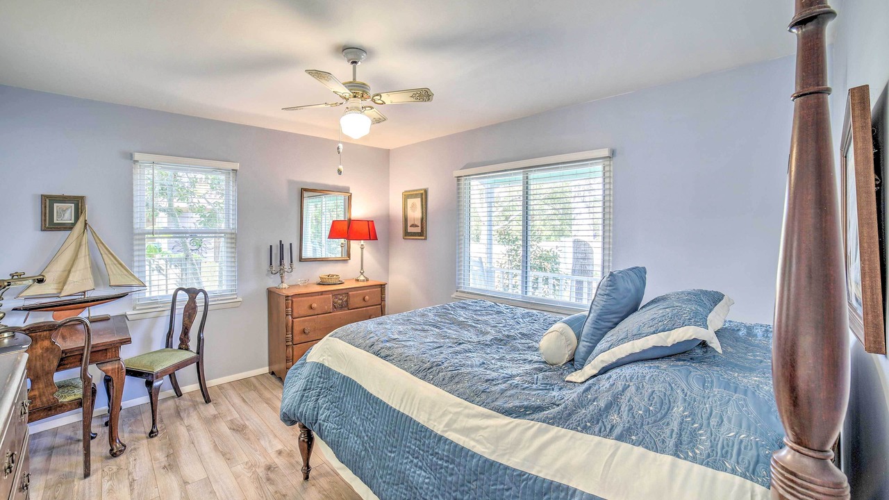 Photo of Bedroom in Long Beach