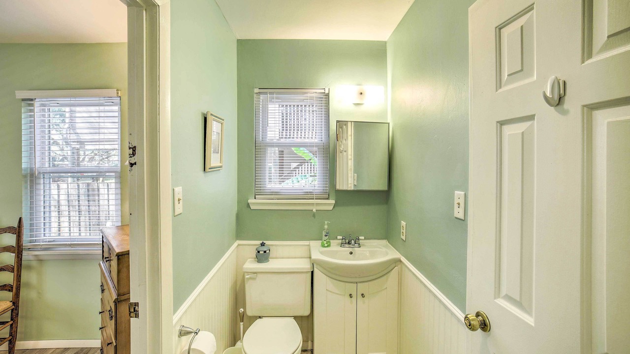 Photo of Bathroom in Long Beach