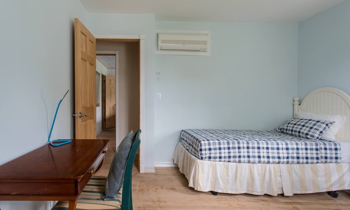 Photo of Bedroom in Village of Southampton