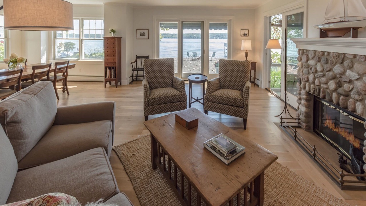 Photo of Livingroom in Canandaigua