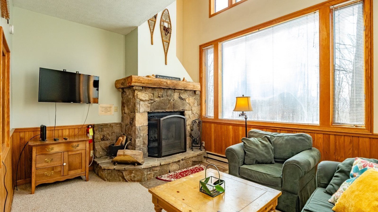 Photo of Livingroom in Davis