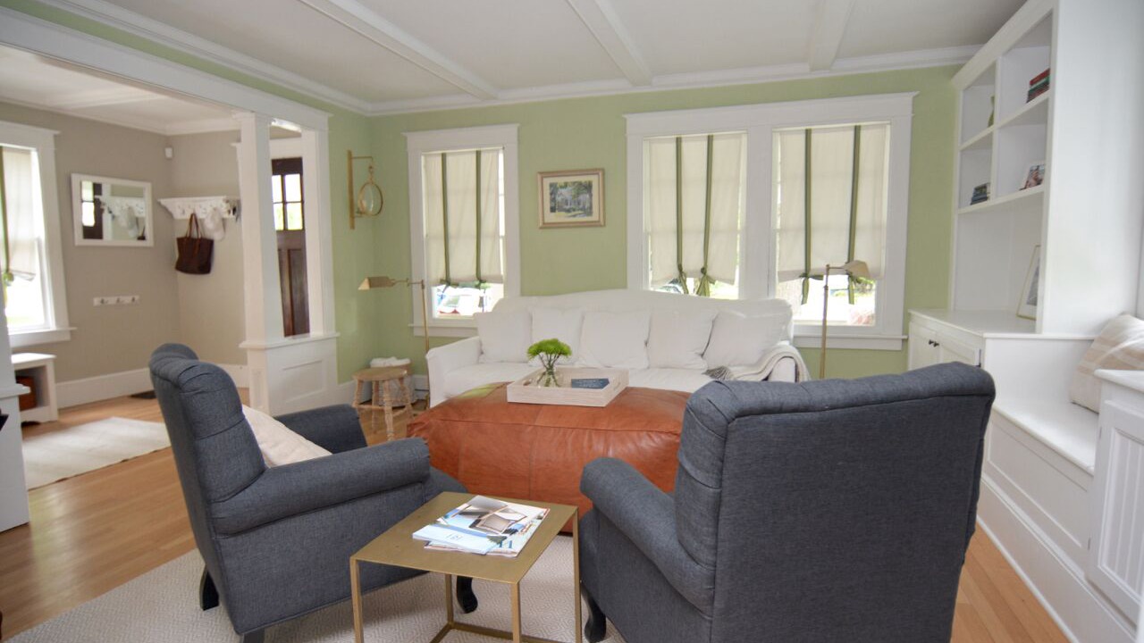 Photo of Livingroom in Saratoga Springs