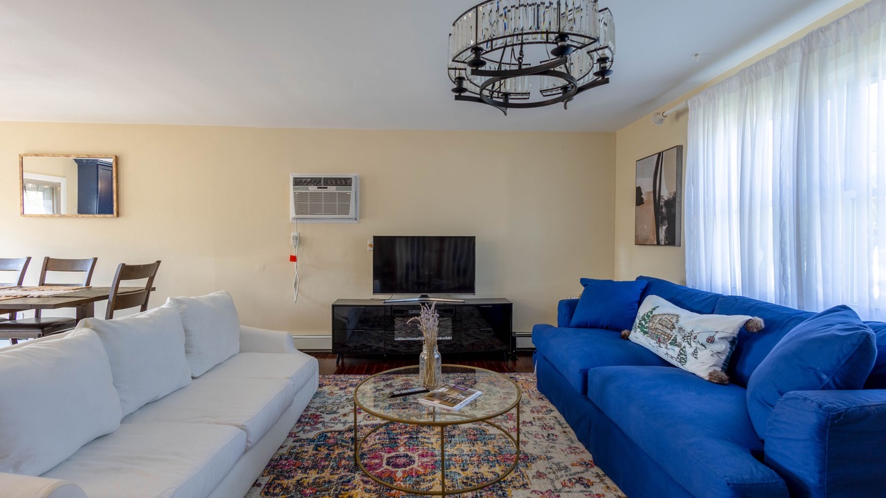 Photo of Livingroom in Deer Park