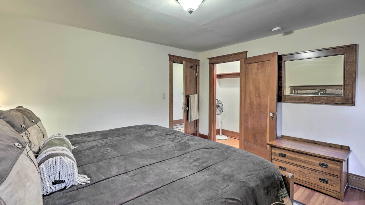 Photo of Bedroom in North Creek