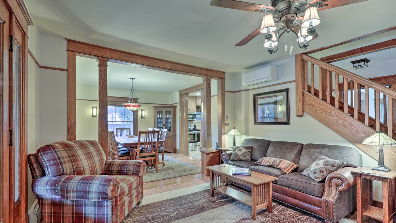 Photo of Livingroom in North Creek