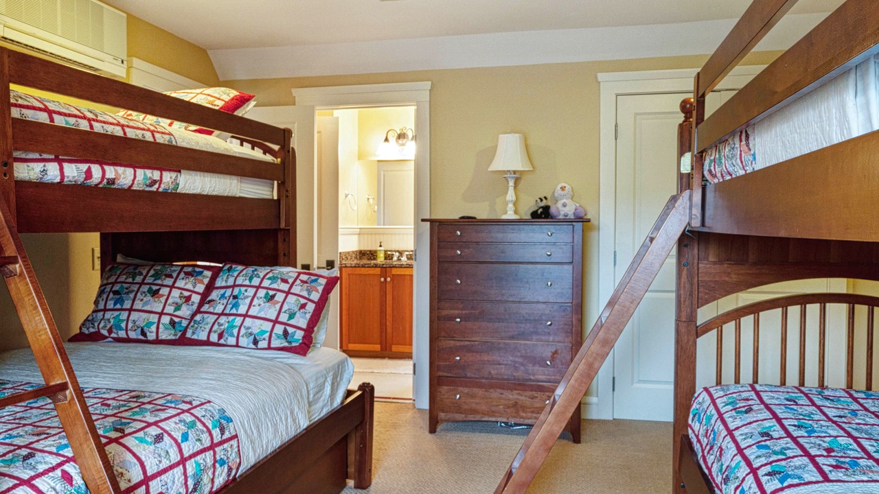 Photo of Bedroom in Proctorsville