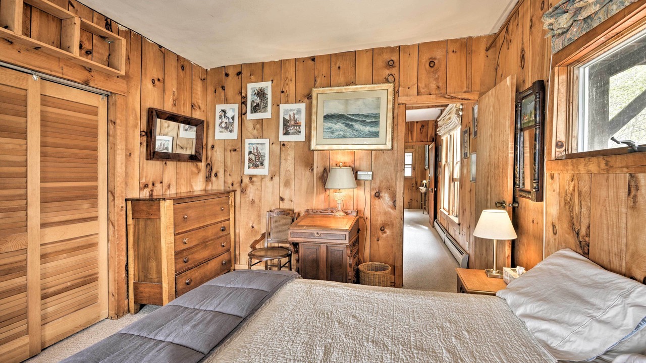 Photo of Bedroom in Homer