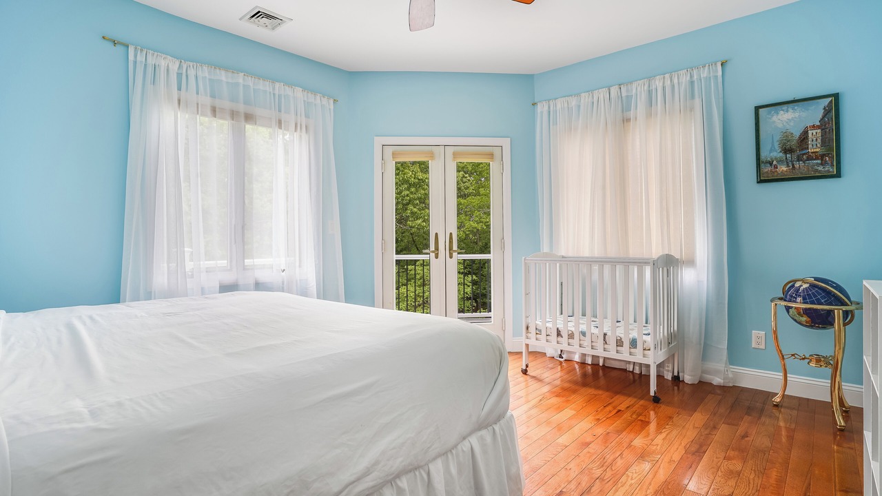 Photo of Bedroom in Hampton Bays