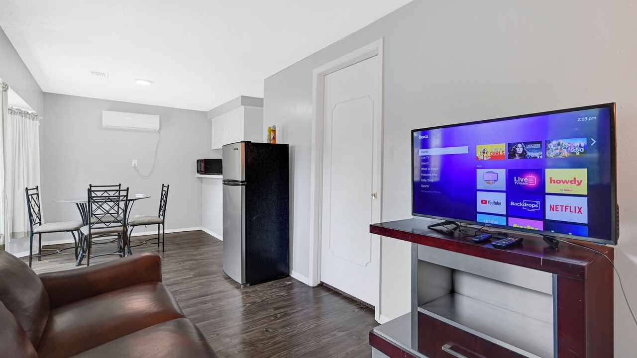 Photo of Livingroom in Sharpstown