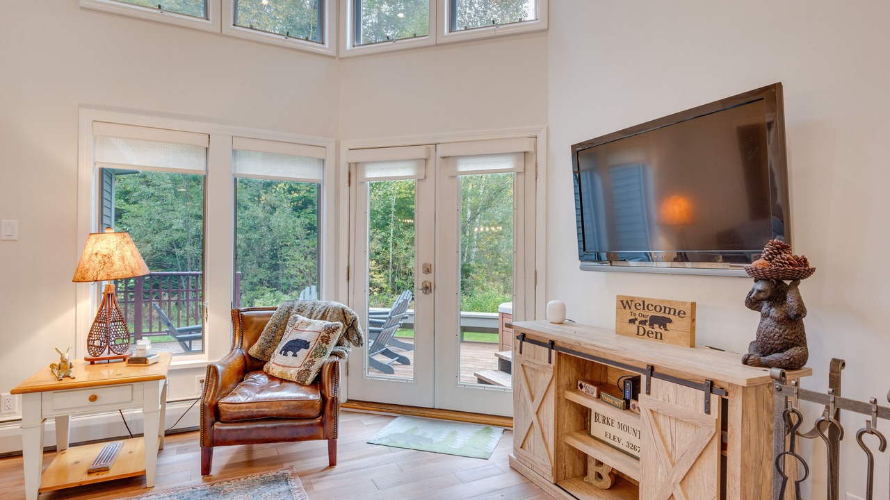 Photo of Livingroom in East Burke