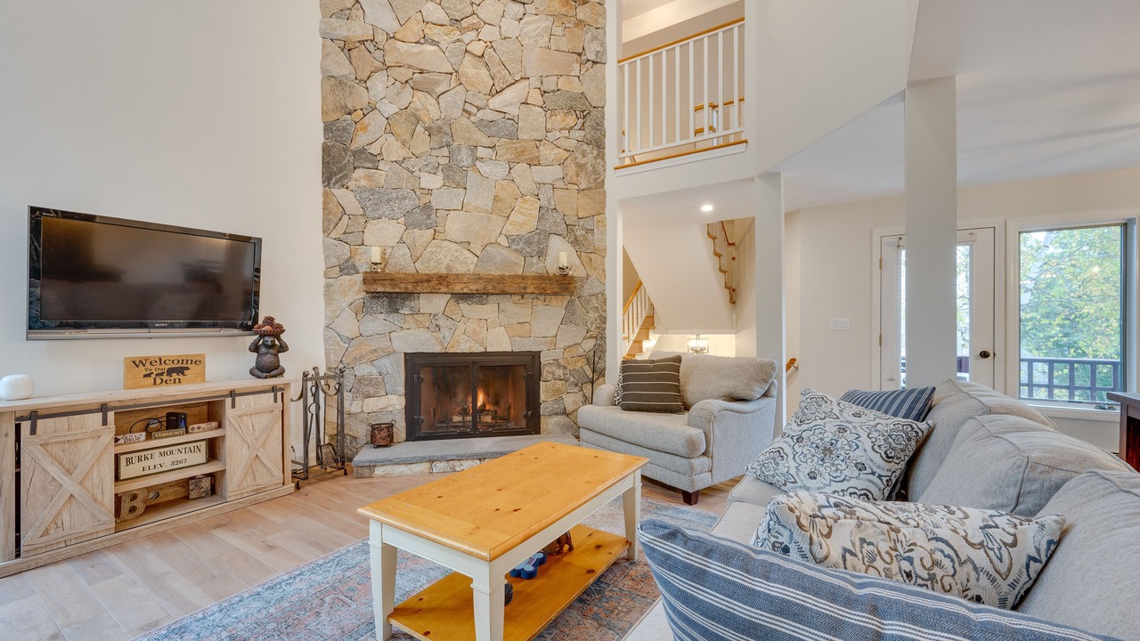 Photo of Livingroom in East Burke