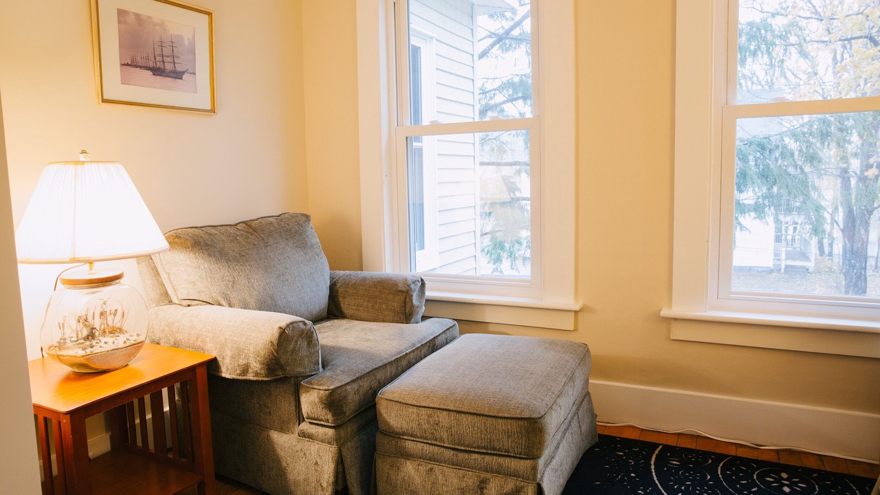 Photo of Livingroom in Sunapee