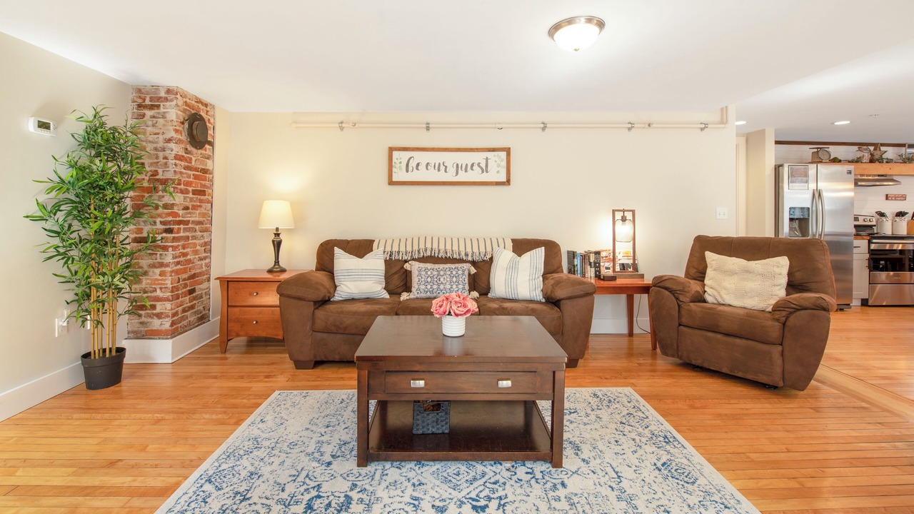 Photo of Livingroom in Colrain