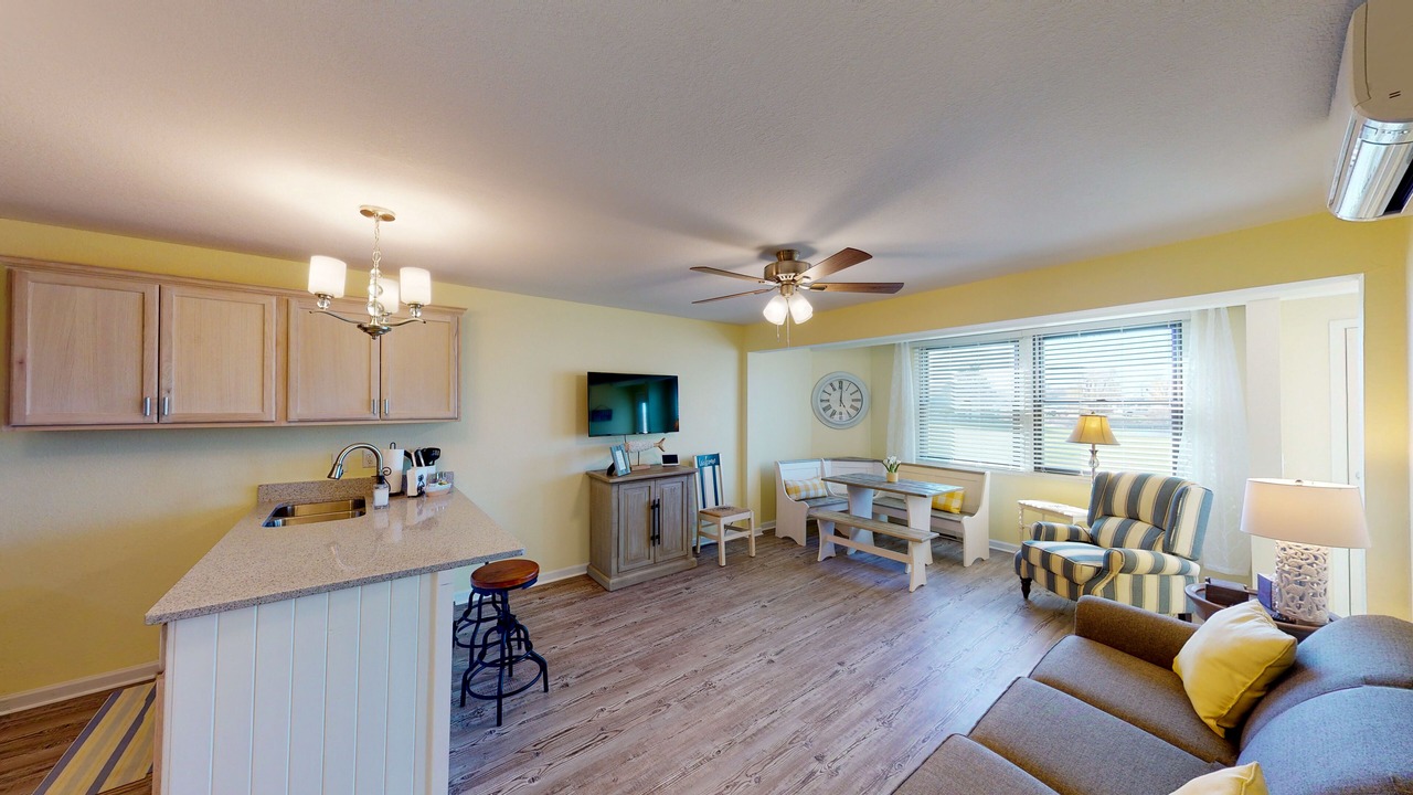 Photo of Livingroom in Oak Harbor