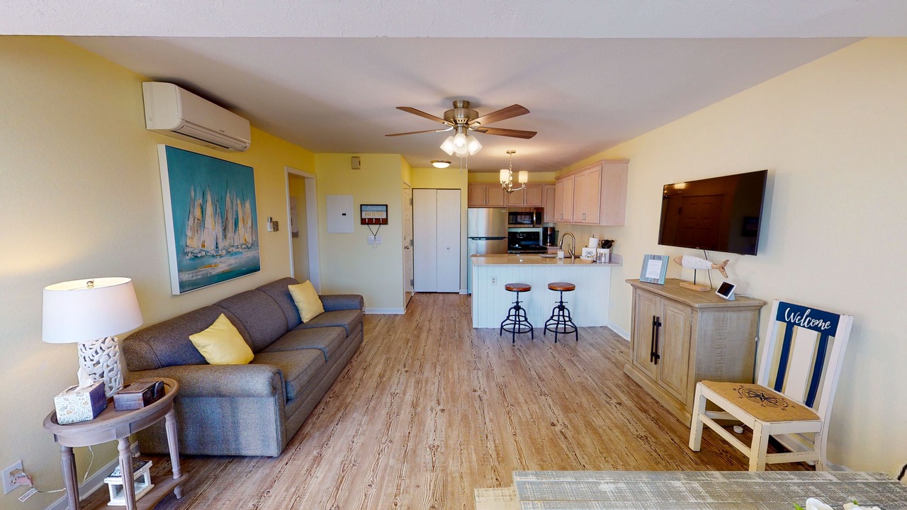 Photo of Livingroom in Oak Harbor
