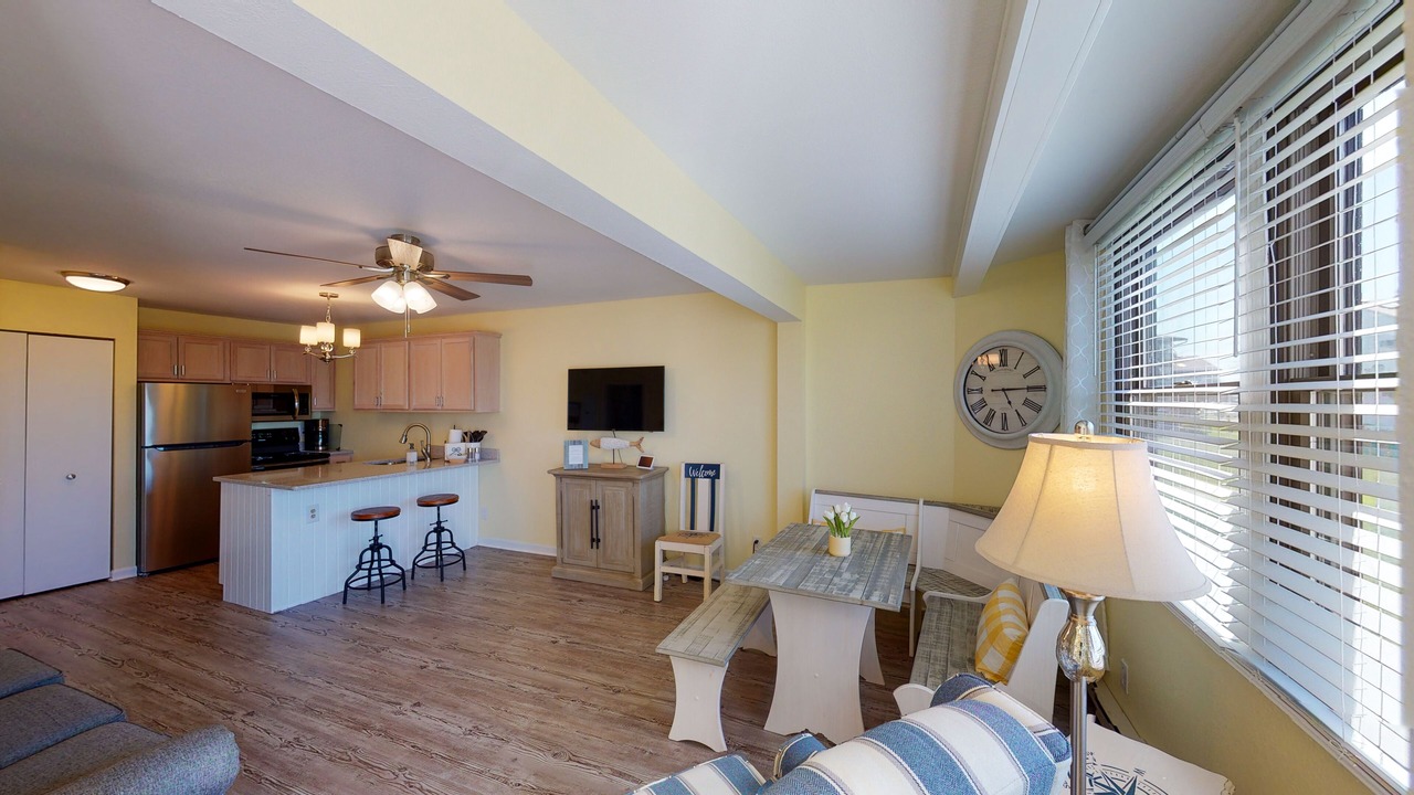 Photo of Livingroom in Oak Harbor