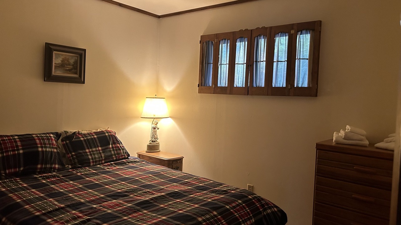 Photo of Bedroom in Johnsburg