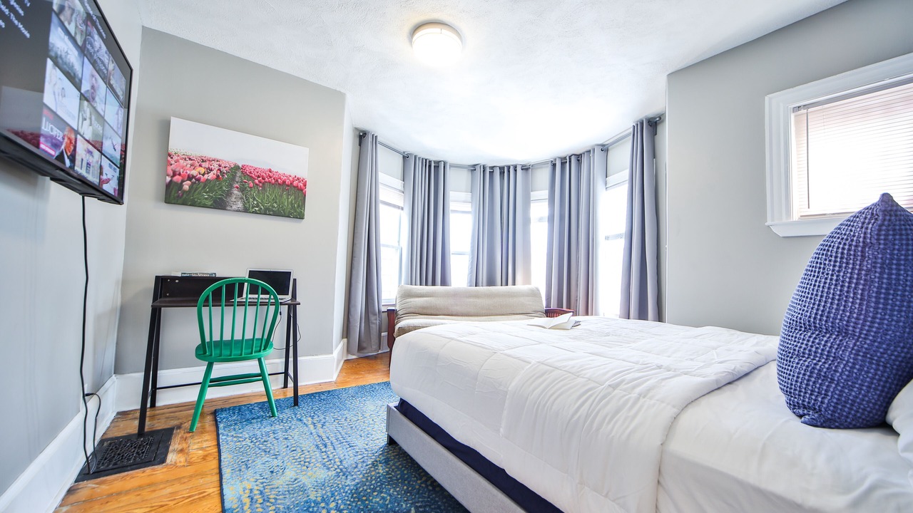 Photo of Bedroom in Upham's Corner