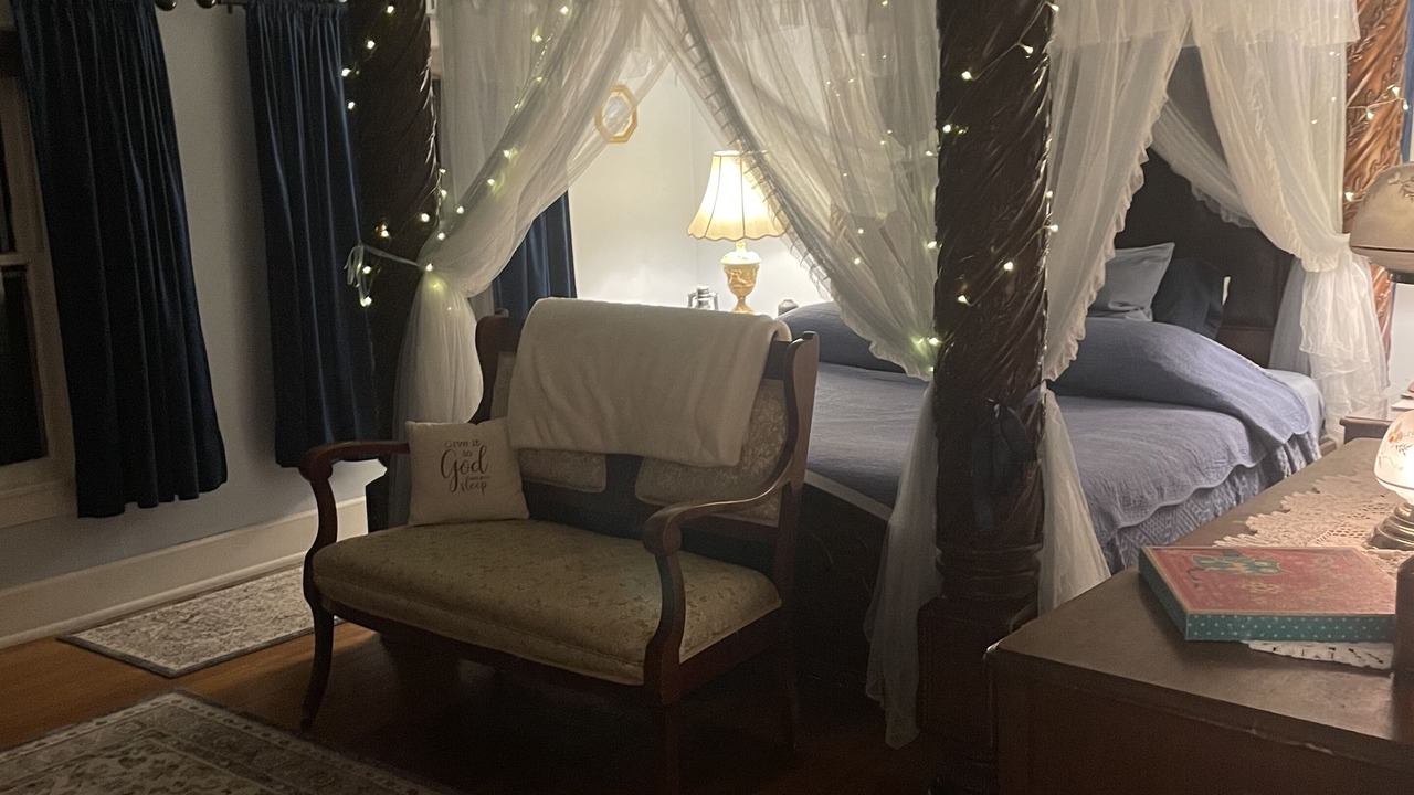 Photo of Bedroom in Port Crane