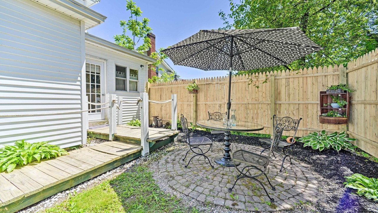 Photo of Outdoor in Clayton