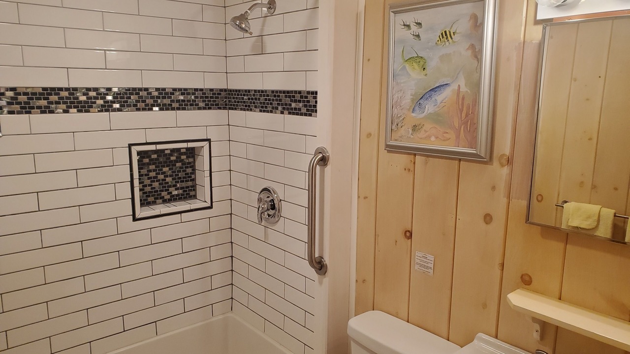 Photo of Bathroom in Hall Quarry
