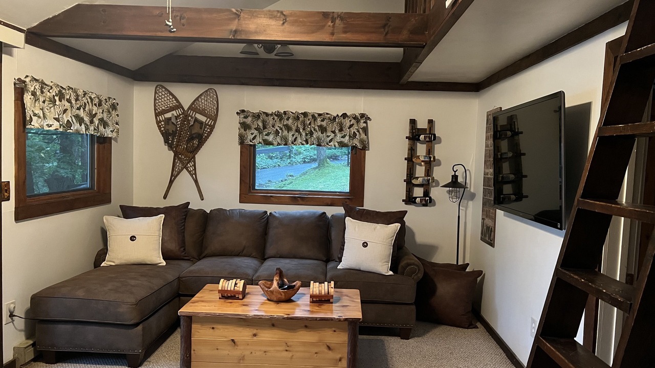 Photo of Livingroom in Bolton Landing