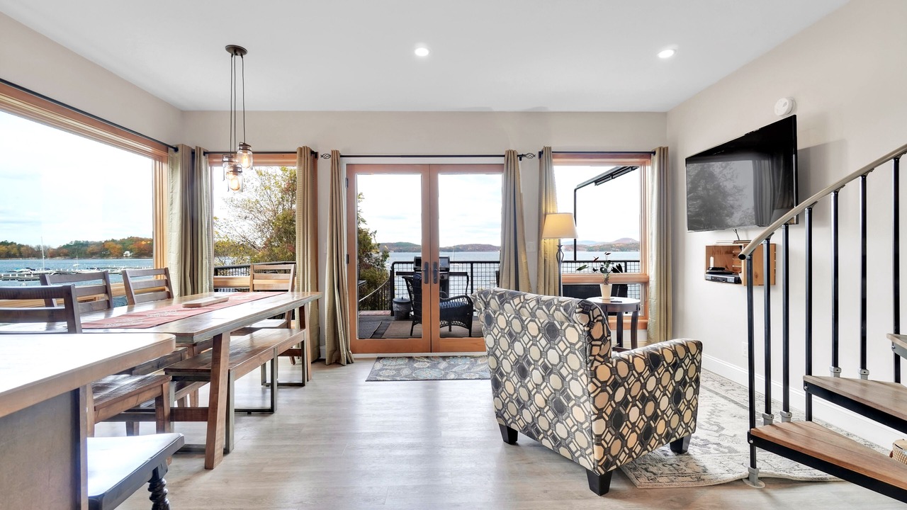 Photo of Livingroom in Malletts Bay