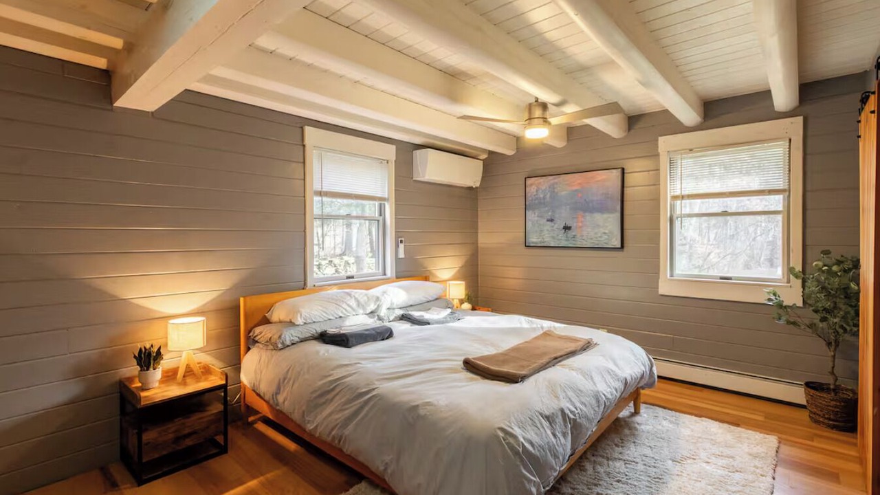 Photo of Bedroom in Town of New Baltimore