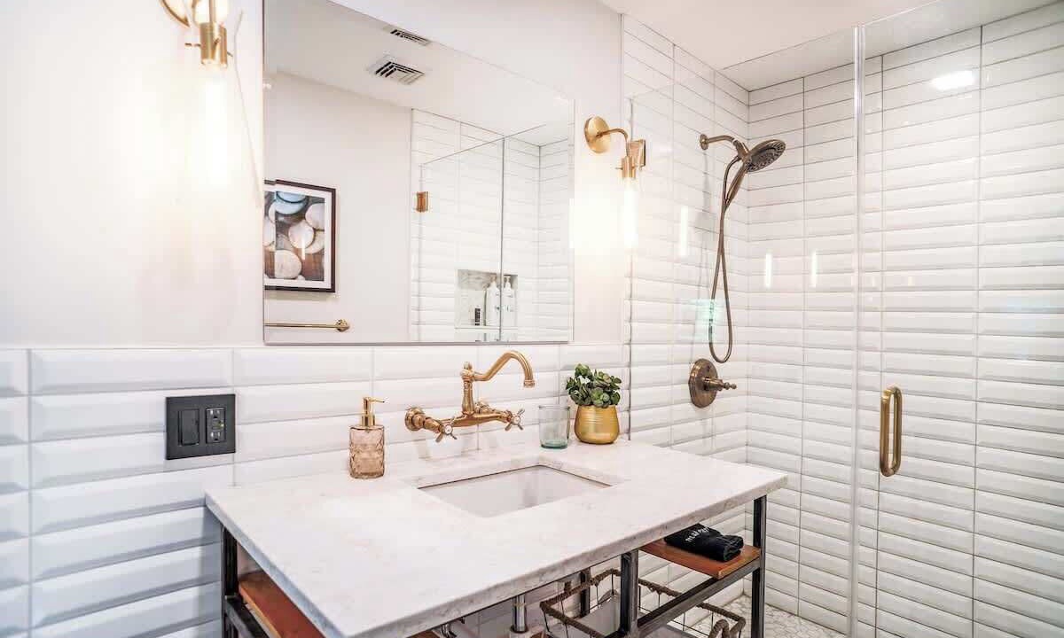 Photo of Bathroom in Zena