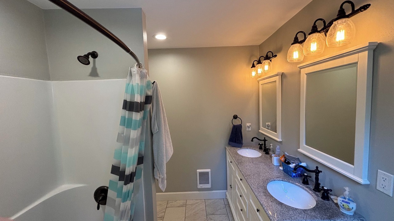 Photo of Bathroom in Point Roberts