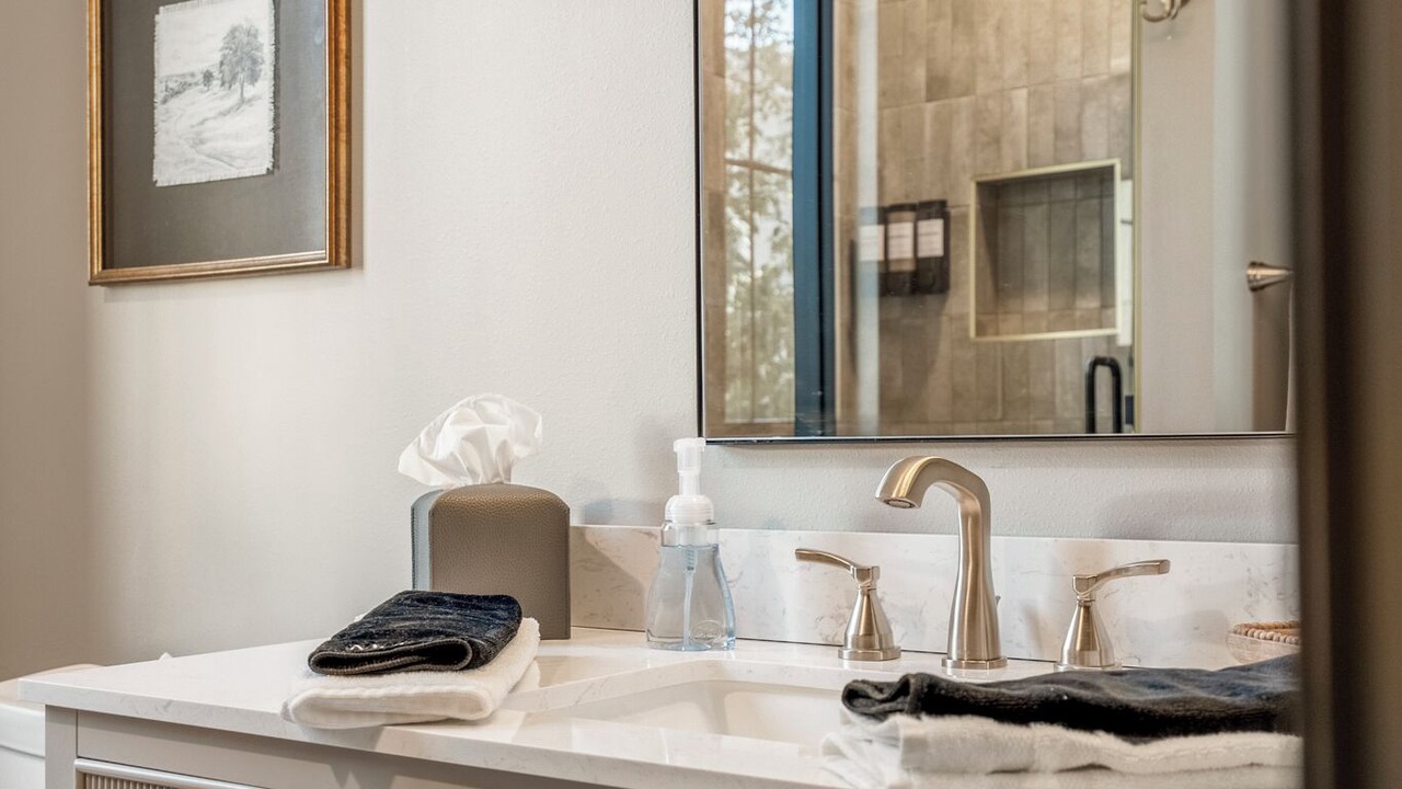 Photo of Bathroom in Bowling Green