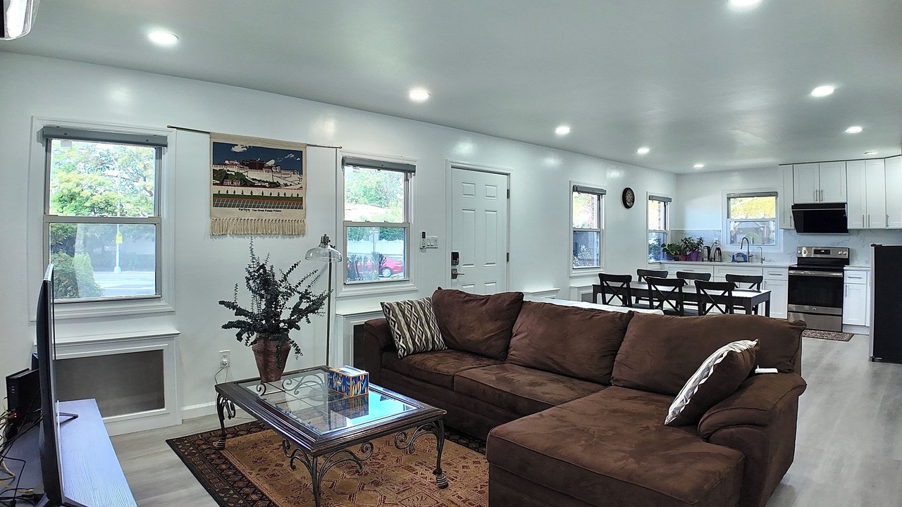 Photo of Livingroom in Queens