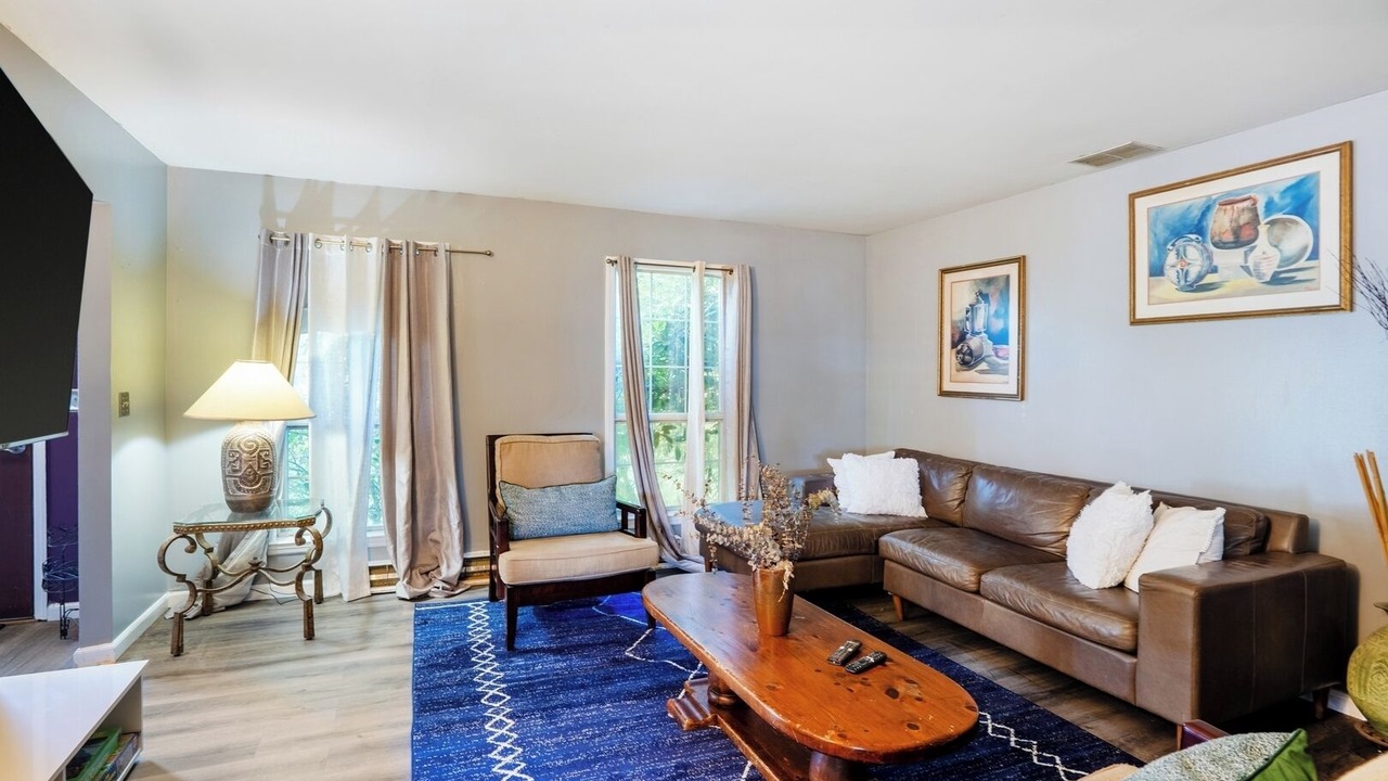 Photo of Livingroom in Wallkill